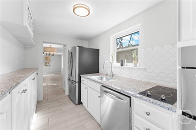 Back on Market at no fault to the seller! RENOVATED & UNIQUE! - photo 11