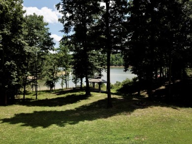 Custom Home on 3 WF lots, 2 DOCKS, Large Shop & Garage! - photo 4