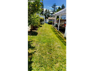 Welcome to this charming home, tucked into a peaceful community - photo 21