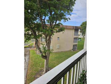 This unit facing South, always has a fresh breeze opening the - photo 11