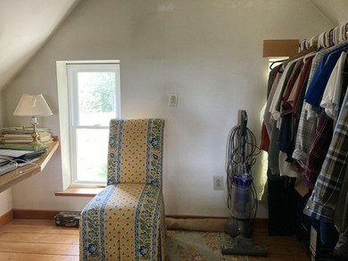 Charming 1900's farmhouse with beautiful acreage leading to - photo 17