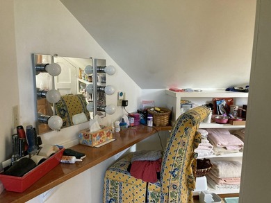 Charming 1900's farmhouse with beautiful acreage leading to - photo 18