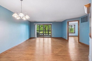 Move right into this beautifully updated condo featuring a - photo 7