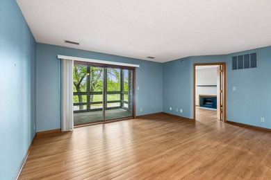 Move right into this beautifully updated condo featuring a - photo 9