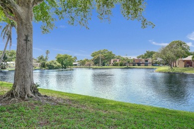 Beautifully updated 3-bedroom, 2.5-bath townhouse in a highly - photo 1