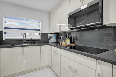 Beautifully updated 3-bedroom, 2.5-bath townhouse in a highly - photo 4