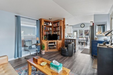 Waterfront Living on Williams Lake! Enjoy year-round lakeside - photo 5