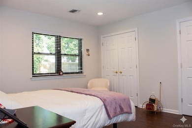 Welcome to The Knolls of Stony Brook, a vibrant 55+ active adult - photo 8