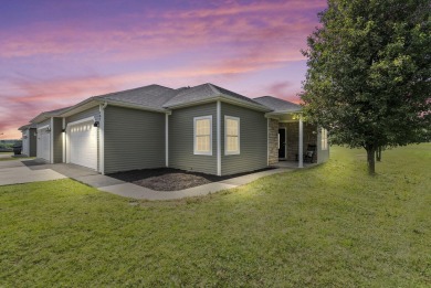 Located on the 16th fairway of the Peninsula Golf Resort, this - Lake Townhome/Townhouse For Sale in Lancaster, Kentucky