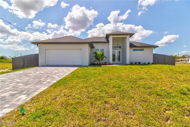 Cape Coral Lakes Area Home For Sale in Cape Coral Florida