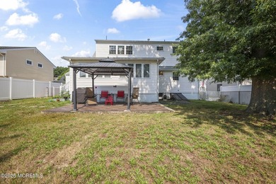 Welcome to this beautifully maintained 4-bedroom, 2.5-bath Cape - photo 34