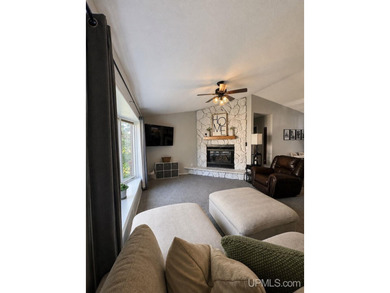 Welcome home to this beautifully maintained, move-in ready ranch - photo 5