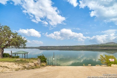 Lake Medina Home For Sale in Bandera Texas