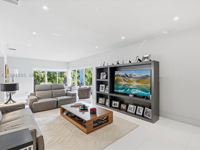 Welcome home to this beautifully remodeled Miami Shores retreat - photo 15
