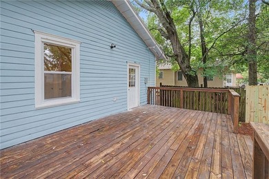 Welcome to 812 E. 33rd Street, a beautifully updated bungalow - photo 23