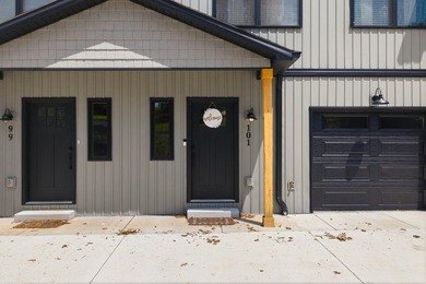 Lake Living Meets Investment Opportunity! Escape to the lake - photo 3