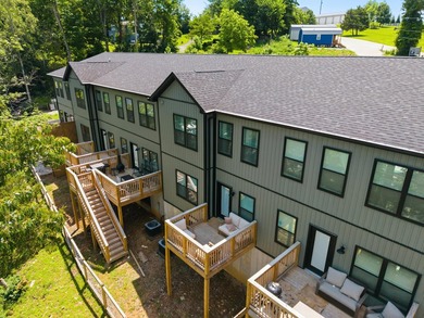 Lake Living Meets Investment Opportunity! Escape to the lake - photo 4