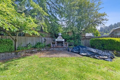 This lovely one-level home is located near Newport's Big Creek - photo 36