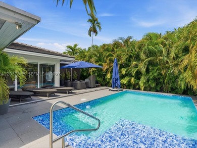 Welcome home to this beautifully remodeled Miami Shores retreat - photo 46