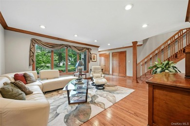 New To Market! Beautifully appointed and architecturally - photo 3