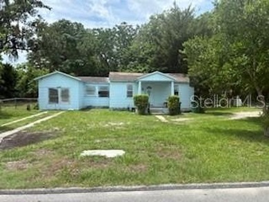 Come See this wonderful home in a very desirable location. Huge - photo 1