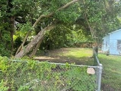 Come See this wonderful home in a very desirable location. Huge - photo 5