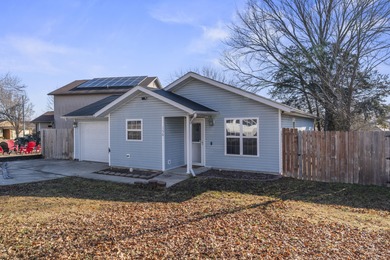 Lake Taneycomo Home Sale Pending in Branson Missouri