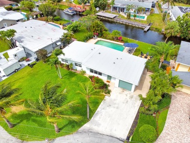 Enjoy the ultimate waterfront lifestyle in this exceptional - photo 2