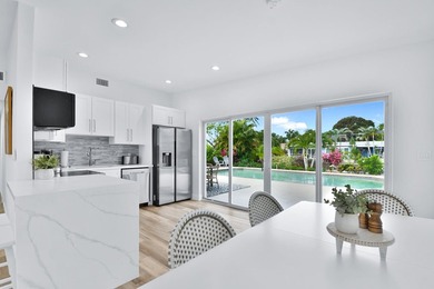 Enjoy the ultimate waterfront lifestyle in this exceptional - photo 10