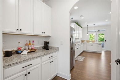 Welcome to your absolute dream home at 525 Sixteenth Cir - photo 12