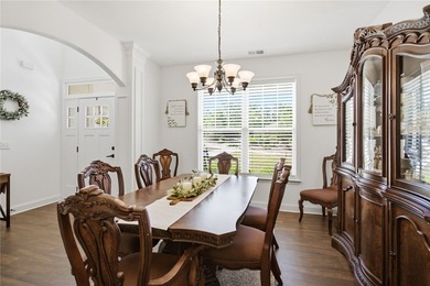 Welcome to your absolute dream home at 525 Sixteenth Cir - photo 13