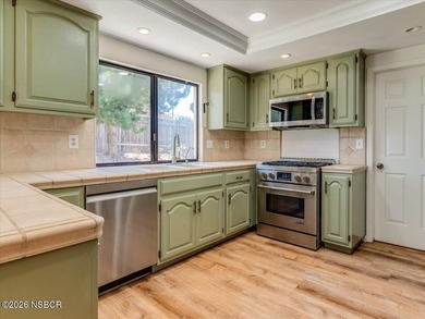 Very nice and well cared for single story 4 bedroom-2 bath home - photo 15