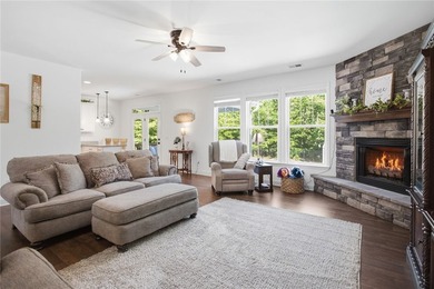 Welcome to your absolute dream home at 525 Sixteenth Cir - photo 17
