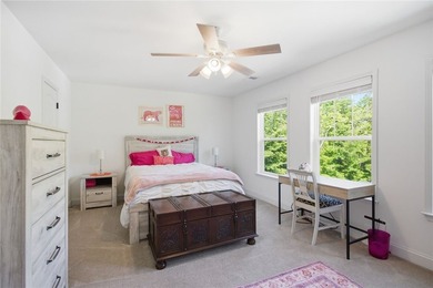Welcome to your absolute dream home at 525 Sixteenth Cir - photo 21