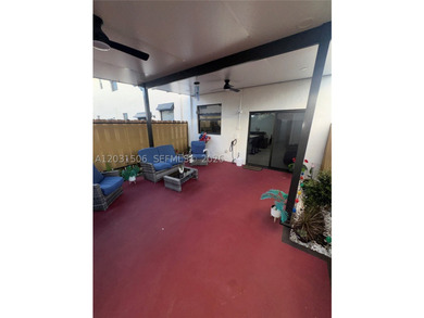 Modern and move-in ready townhouse located in a desirable - photo 22