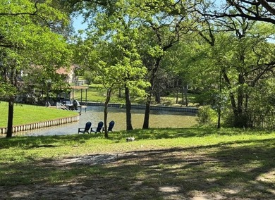 Lake Lot For Sale in Gun Barrel City, Texas