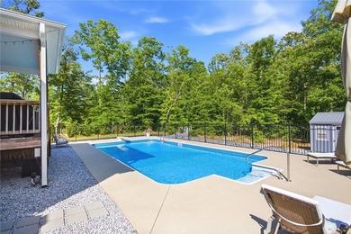 Welcome to your absolute dream home at 525 Sixteenth Cir - photo 33