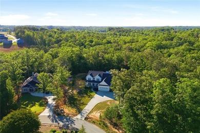 Welcome to your absolute dream home at 525 Sixteenth Cir - photo 47