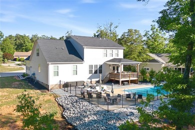 Welcome to your absolute dream home at 525 Sixteenth Cir - photo 49