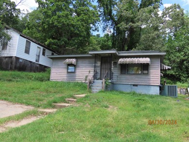 Arkansas River Home For Sale in North Little Rock Arkansas