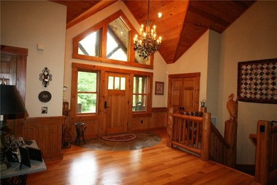Stunning 2,600 sq ft Adirondack-style home embodies th essence - photo 3