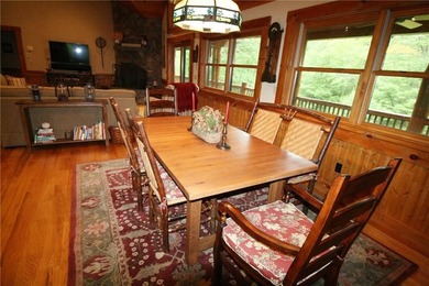 Stunning 2,600 sq ft Adirondack-style home embodies th essence - photo 6