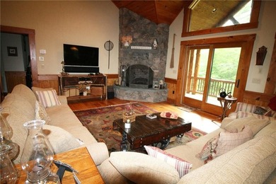 Stunning 2,600 sq ft Adirondack-style home embodies th essence - photo 8