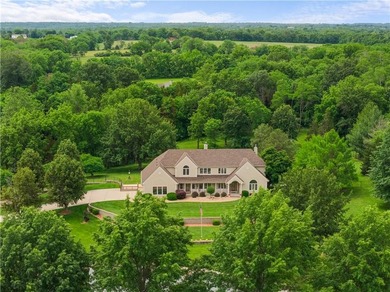 Welcome to your own private retreat nestled on 5.67 breathtaking - photo 1