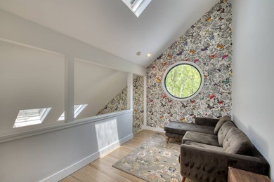 Step into effortless elegance with this contemporary 3-bed - photo 12