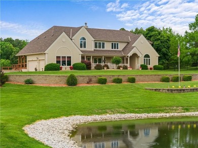 Welcome to your own private retreat nestled on 5.67 breathtaking - photo 3