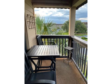 Beautifully updated, fully furnished 2-bedroom, 2-bath end-unit - photo 14