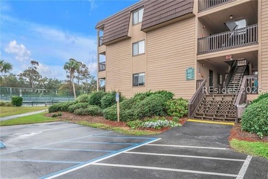 Beautifully updated, fully furnished 2-bedroom, 2-bath end-unit - photo 16