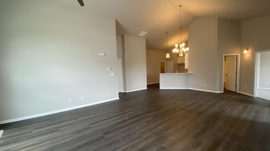 COMPLETED NEW CONSTRUCTION - MOVE-IN READY! Experience - photo 20