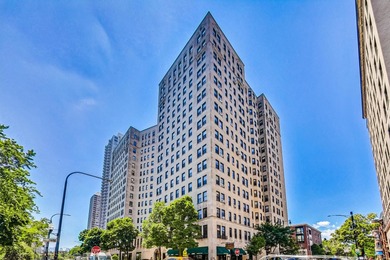 Lake Michigan - Cook County Condo Active Under Contract in Chicago Illinois